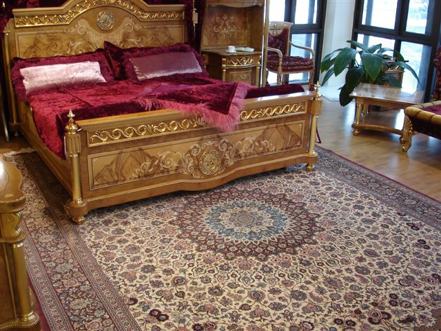 Персидские и непальские ковры и килимы для Вашей квартиры